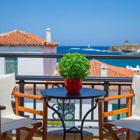 Seaview Stylish Flat In Andros - Walk To Beach Exterior photo